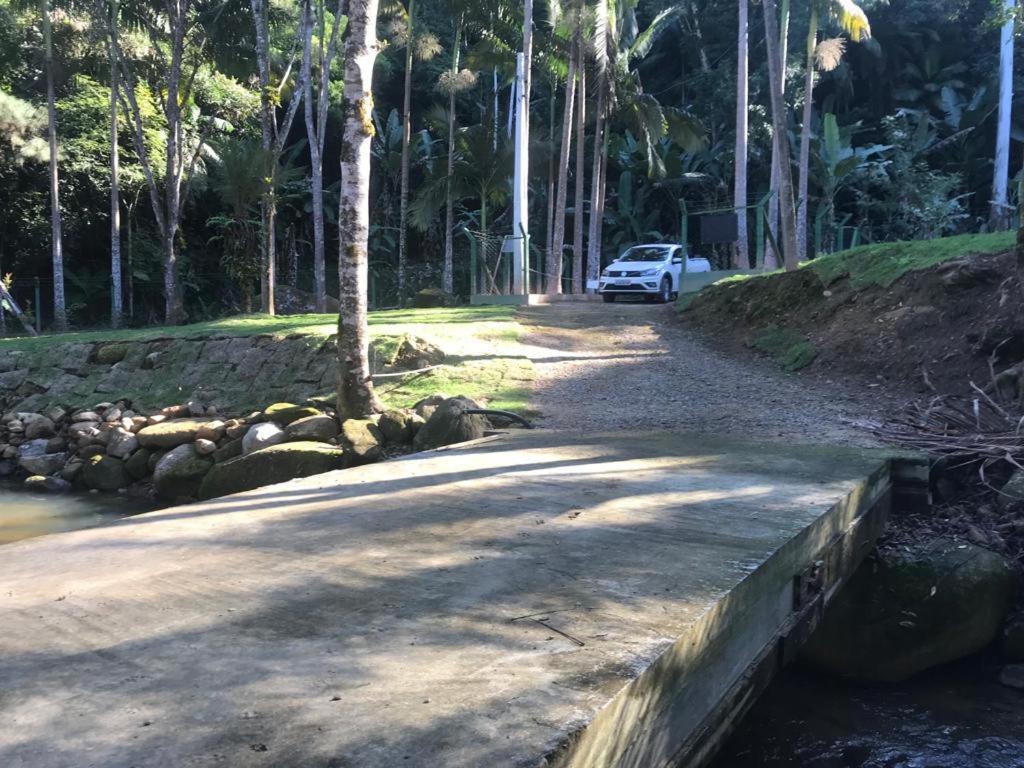 Chale Em Meio A Natureza! Guabiruba Exteriör bild